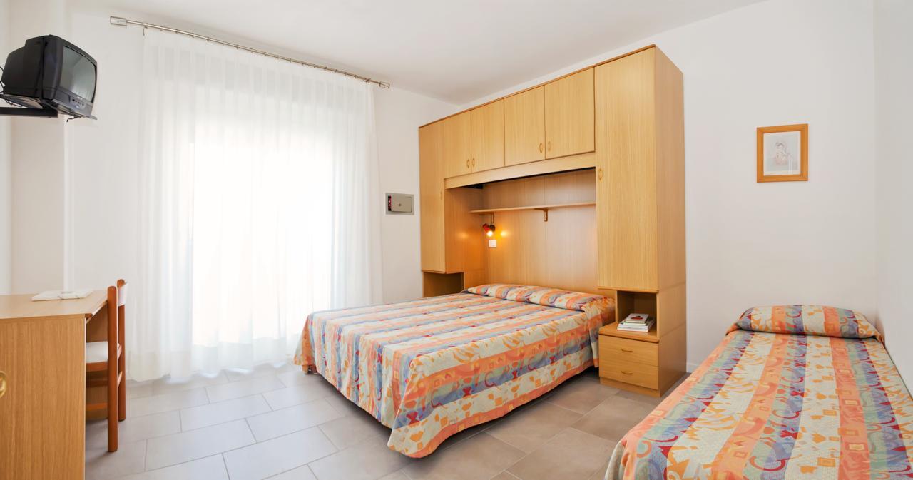 Hotel Augusta 卡奥莱 外观 照片