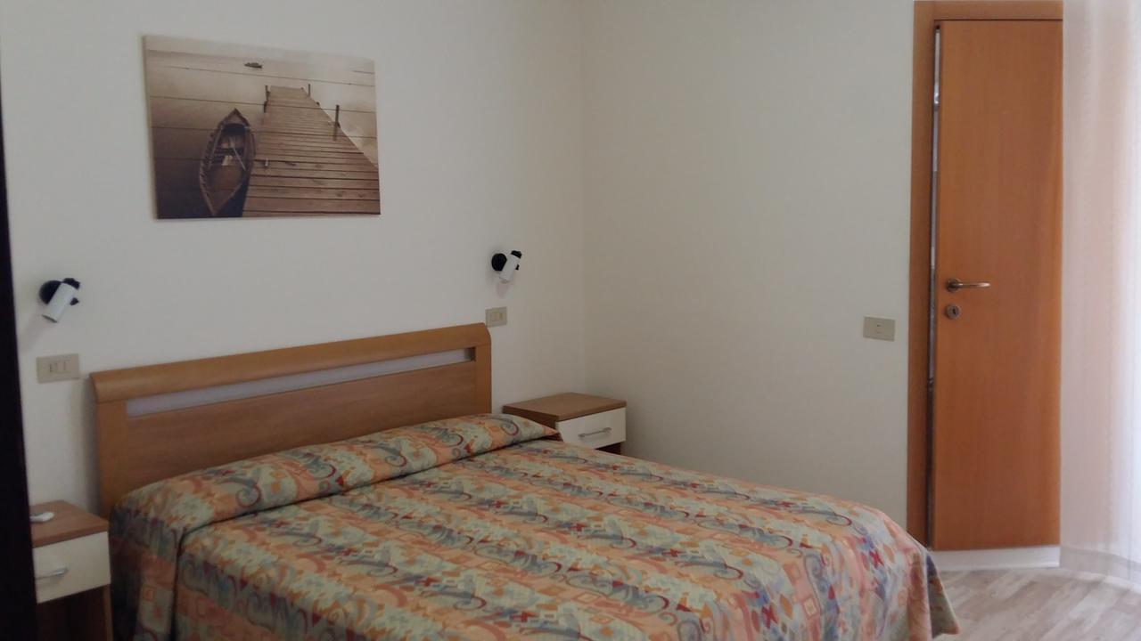 Hotel Augusta 卡奥莱 外观 照片